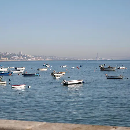 Aktion House Carcavelos (Lisbon)