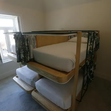 Aktion House Hostel Carcavelos (Lisbon)