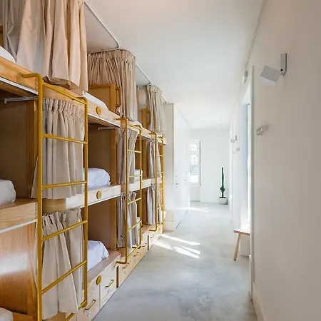 Aktion House אכסניה