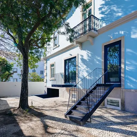 אכסניה Aktion House *