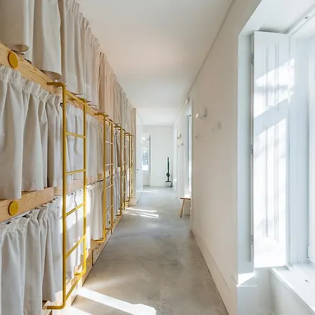 Aktion House * Carcavelos (Lisbon)