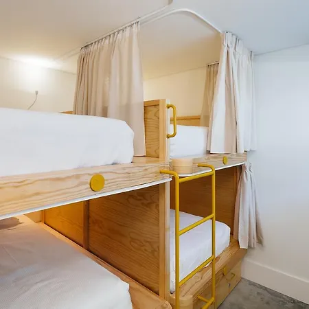 Aktion House Hostel Carcavelos (Lisbon)