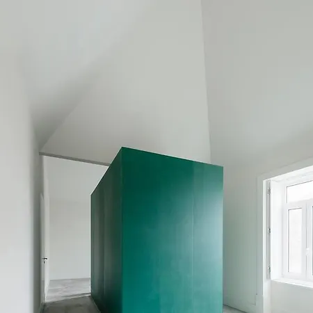 Aktion House * Carcavelos (Lisbon)