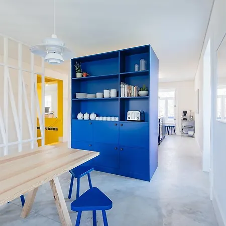 אכסניה Aktion House *