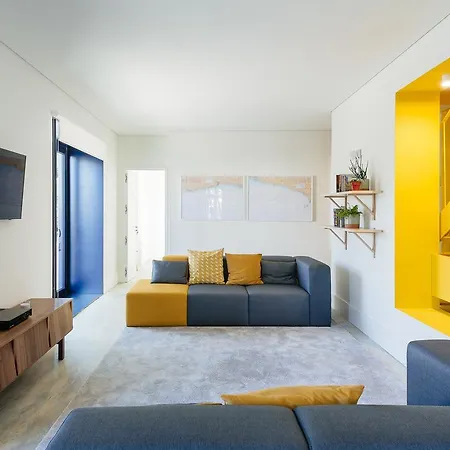 Aktion House אכסניה *